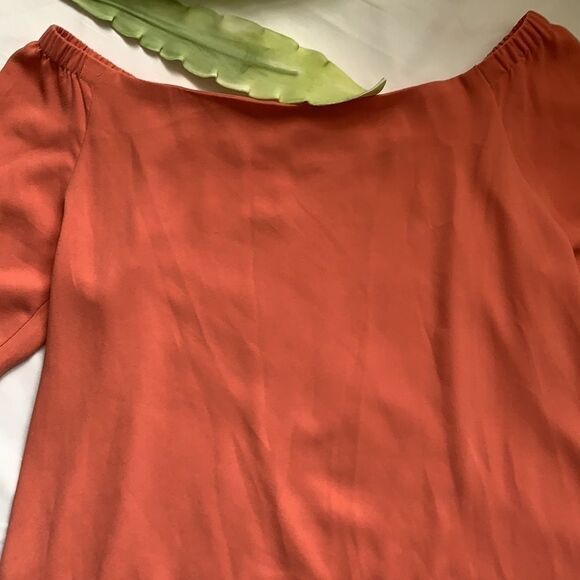 🌺nwt Le Chateau Off Shoulder Top🌺 - Picture 10 of 11